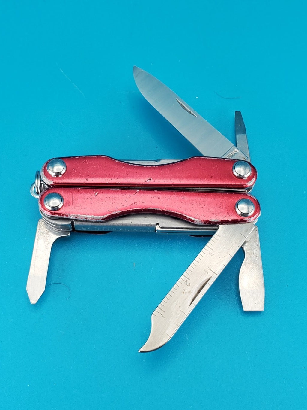 Leatherman Squirt S4 Multi-Tool, Key Ring, Retired, RED!