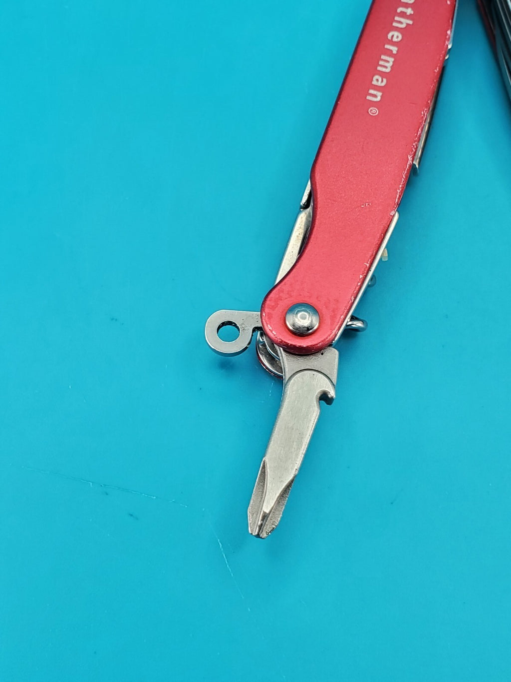 Leatherman Juice SC2 Red Retired Knife Multi Tool! RARE!