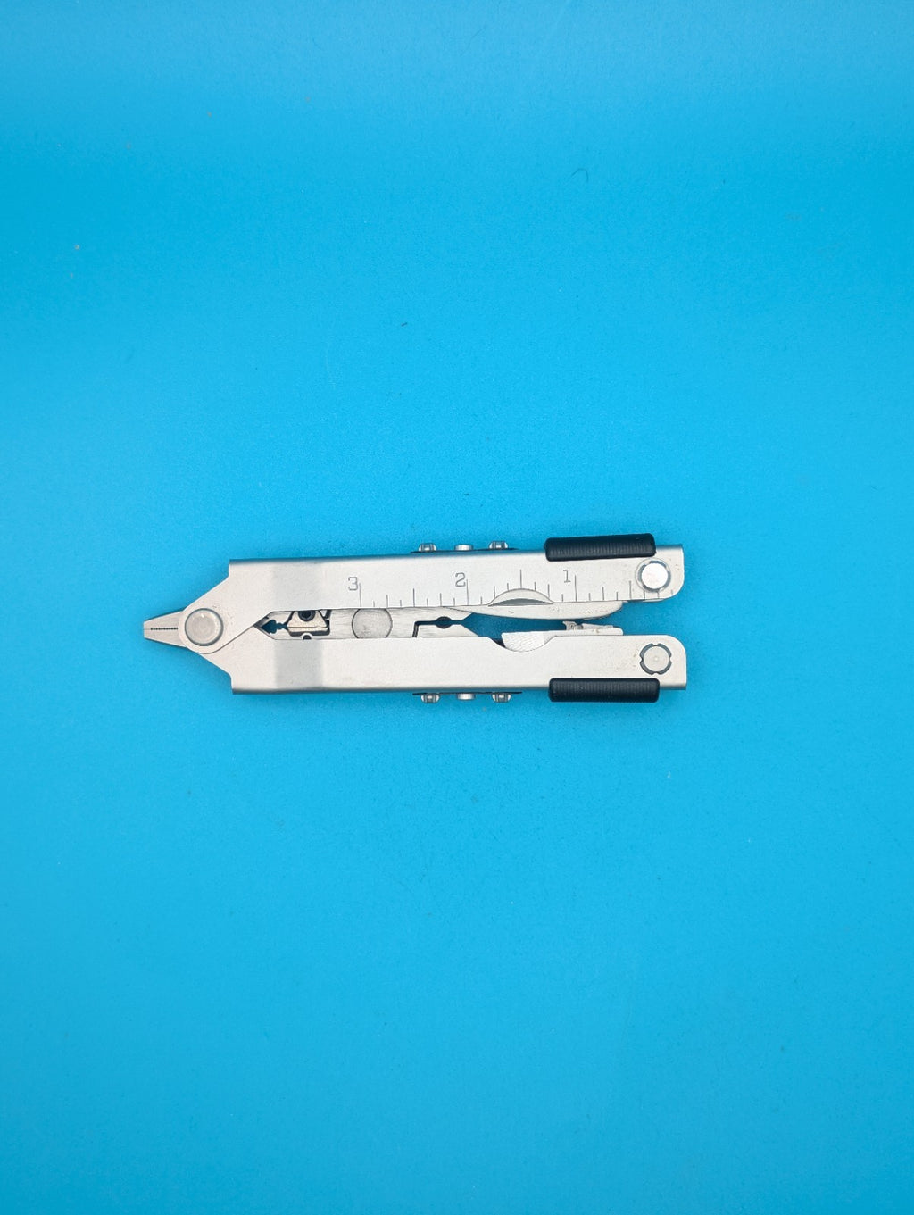 Gerber MP600 Multi-Tool Needle Nose Pliers!