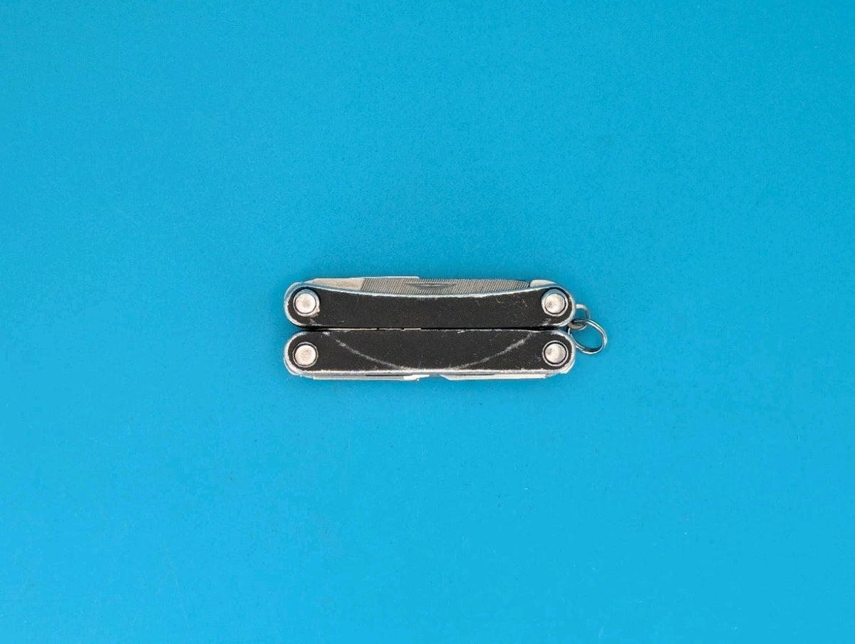 Leatherman Squirt PS4 Multi-Tool With Pliers Scissors Knife Black