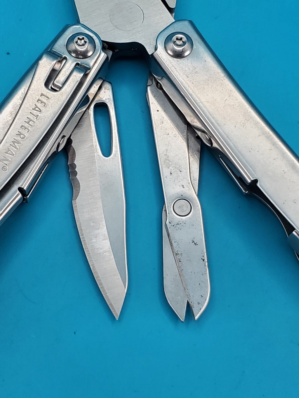 LEATHERMAN WINGMAN MULTI-TOOL! FAST SHIPPING!