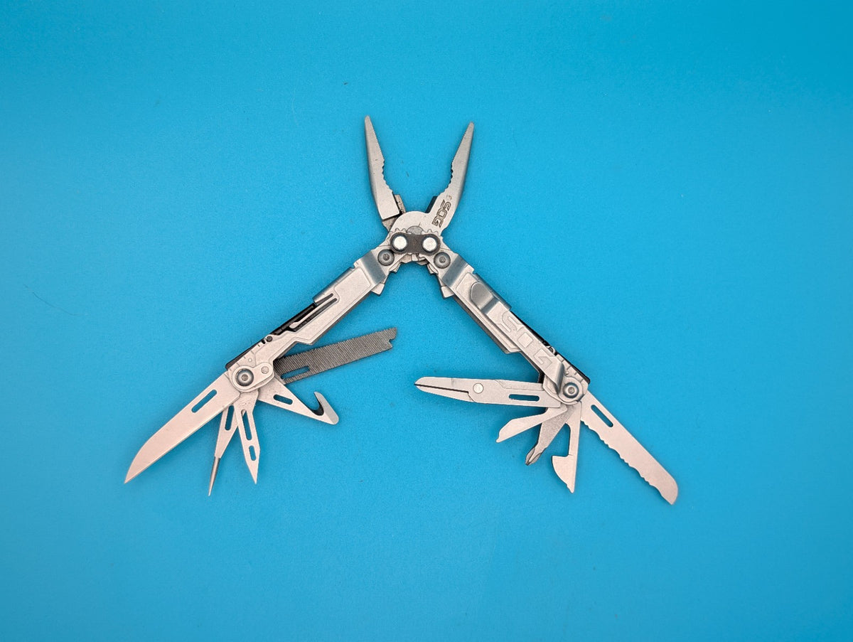 SOG PowerPint Tool Compact Lightweight Silver Multi-Tool!