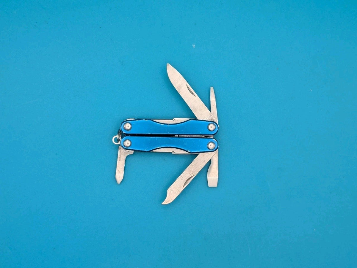 Leatherman Squirt S4 Multi-Tool, Key Ring, Retired, Blue