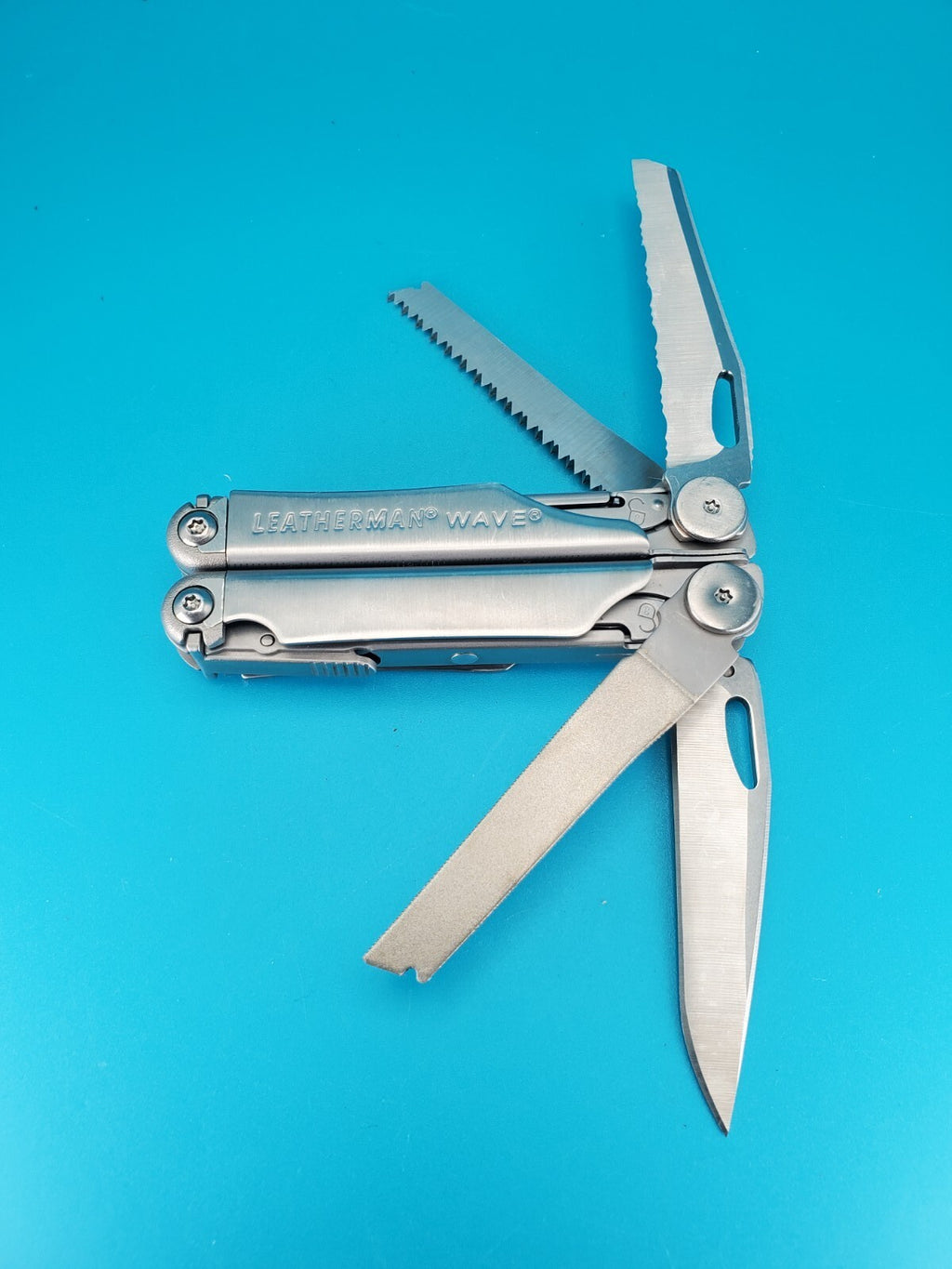 Leatherman Wave Multi Tool! Stainless! Retired! Free Shipping! Excellent!