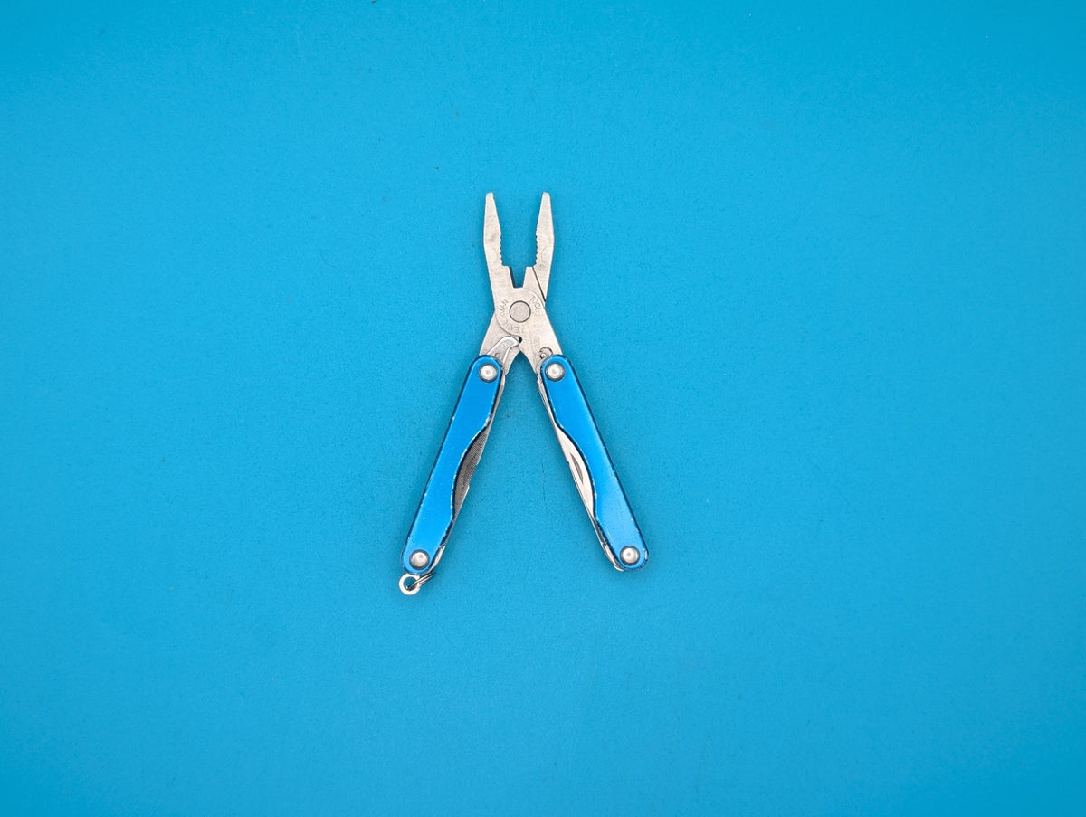 Leatherman Squirt P4 Multi-Tool, Key Ring, Retired, Blue