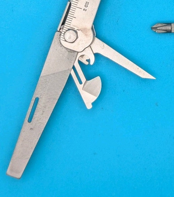 SOG ParaTool Multi-Tool Pliers Saw Screwdrivers Knife Stainless Steel