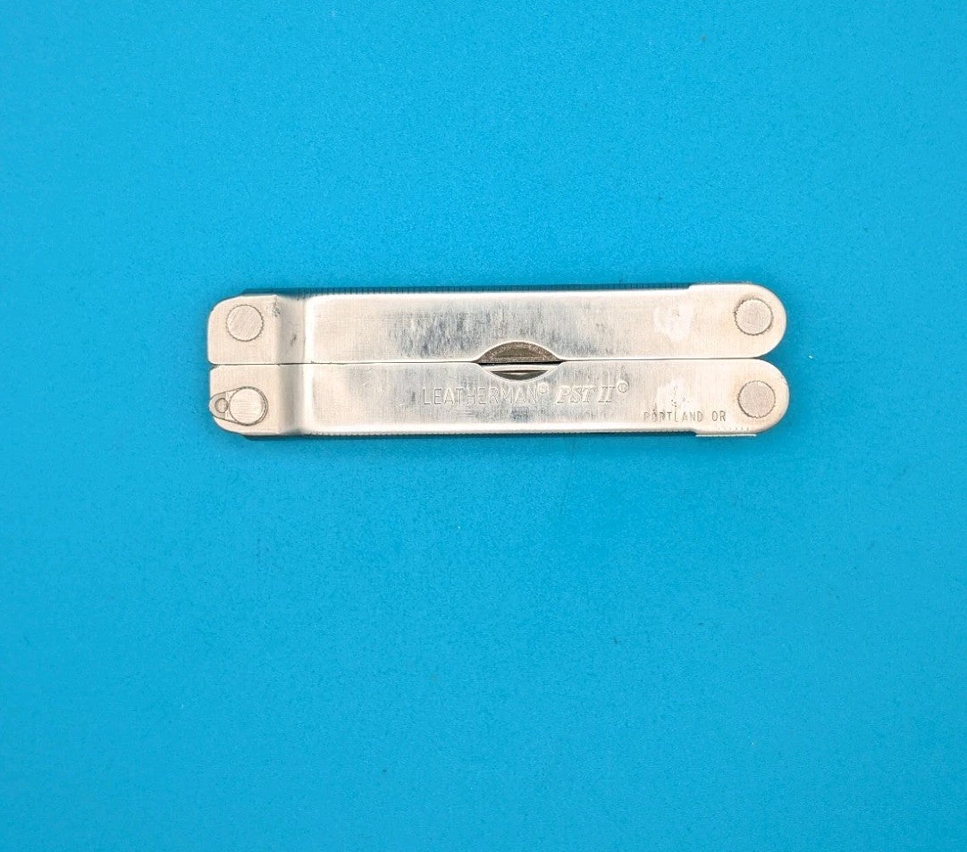 Leatherman PST 2 Multi Tool! 04/03 date stamp! Fast Shipping!