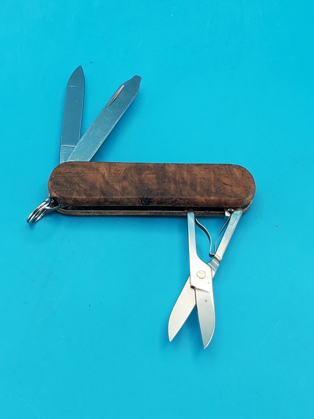 Victorinox Classic SD Walnut Wood Swiss Army Knife Multi Tool! 58mm