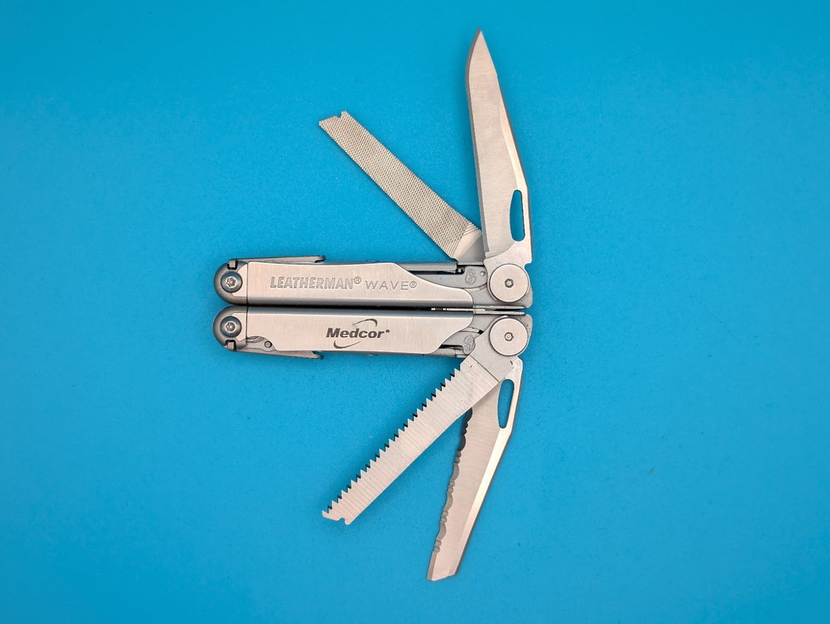 Leatherman Wave Multi Tool! Stainless! Retired! Free Shipping! EXCELLENT!