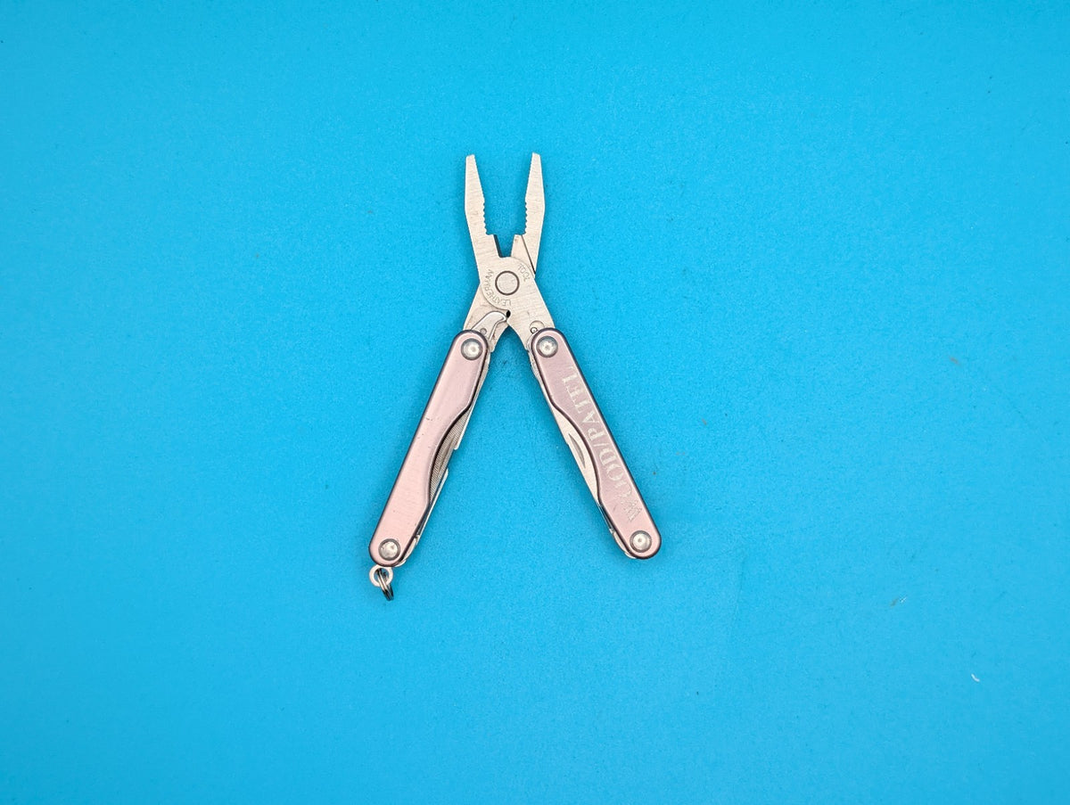 Leatherman Squirt P4 Multi-Tool, Key Ring, Retired, GRAY! *WOOD/PATEL*