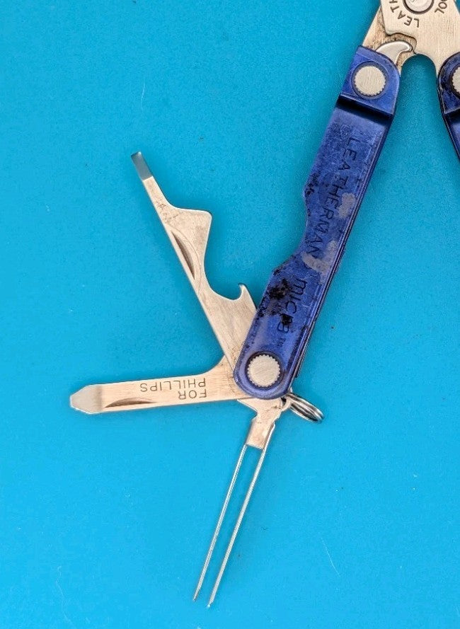 Leatherman Micra Multi-Tool, Knife, Scissors, Key Ring, Blue Case