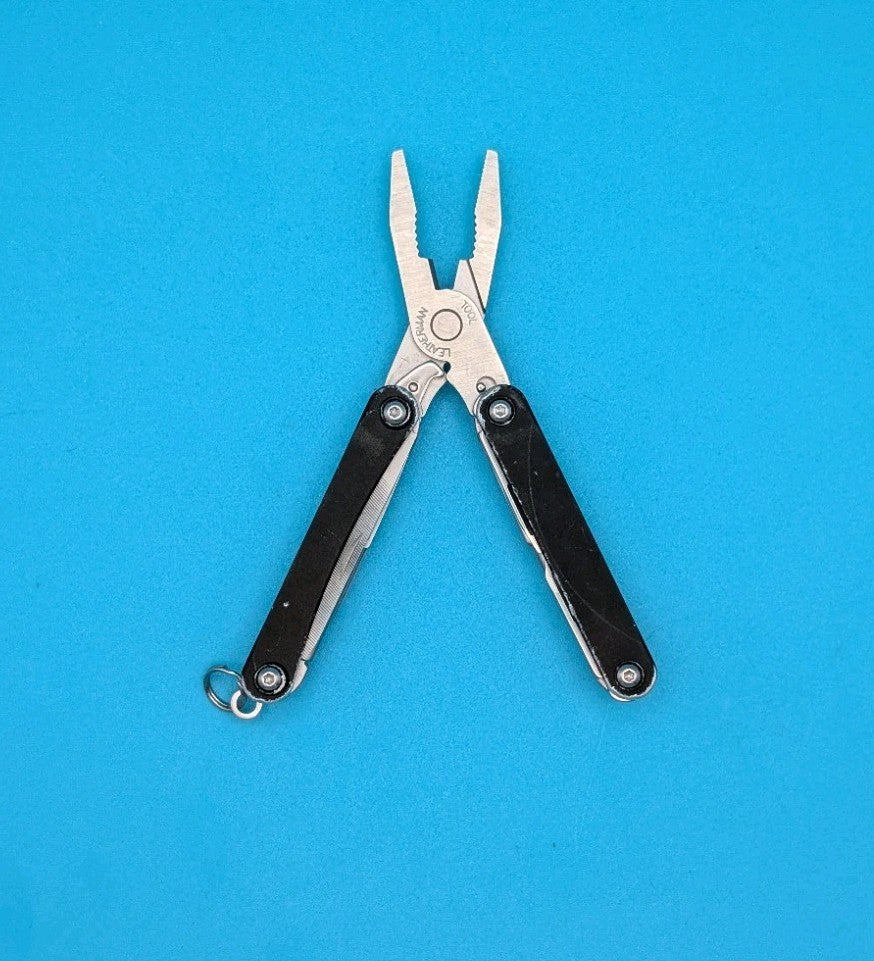 Leatherman SQUIRT PS4 Multi-Tool With Pliers Scissors Knife BLACK!