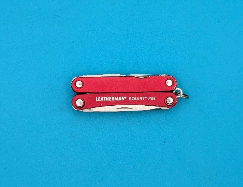 Leatherman SQUIRT PS4 Multi-Tool With Pliers Scissors Knife RED!