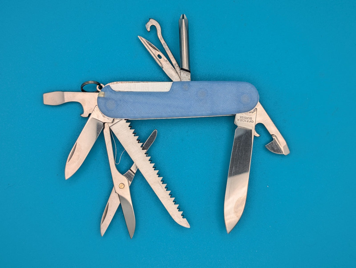 CUSTOM VICTORINOX FIELDMASTER GLOW IN THE DARK FIREFLY BLUE SWISS ARMY KNIFE!