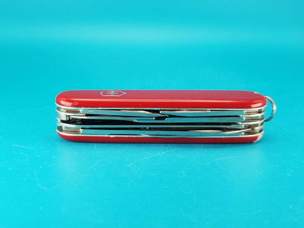 Victorinox Huntsman Plus Red Swiss Army Knife Multi Tool! With Pen! NICE!