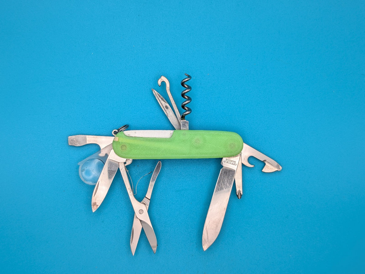 CUSTOM VICTORINOX EXPLORER GLOW IN THE DARK SWISS ARMY KNIFE MULTI TOOL! 91mm