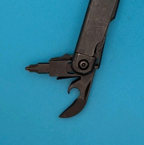 Leatherman Surge Heavy Duty Multi-Tool! GOOD WORKING CONDITION! BLACK OXIDE!