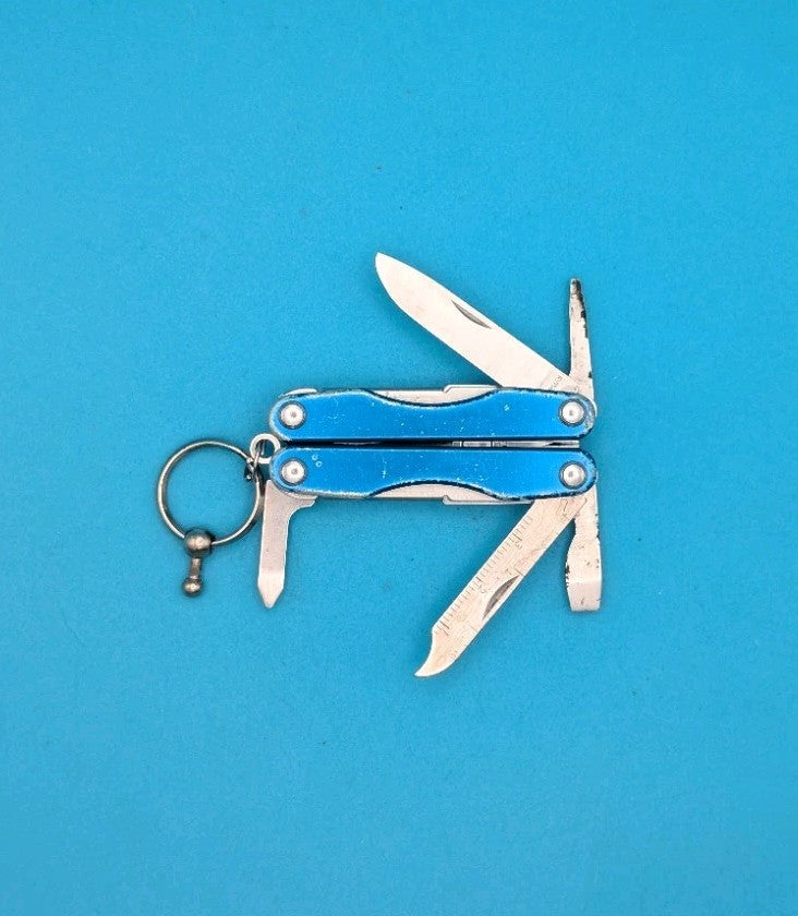 Leatherman Squirt S4 Multi-Tool, Key Ring, Retired, BLUE!
