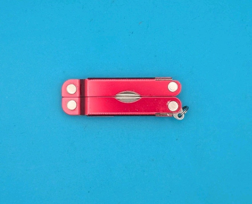 Leatherman Micra Multi-Tool, Knife, Scissors, Key Ring, Red! *GULF UNITED TECH*
