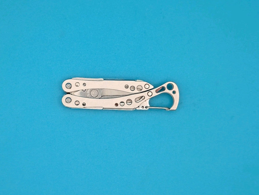 Rare Early Retired PINK Leatherman Style CS Multitool, Cancer Foundation