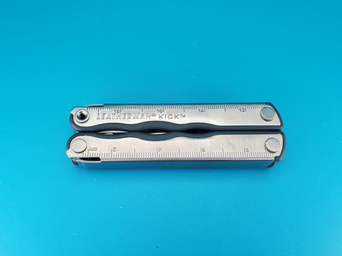 Leatherman Kick Multi-Tool, Knife, Pliers, Retired, Collectible! WITH SHEATH!