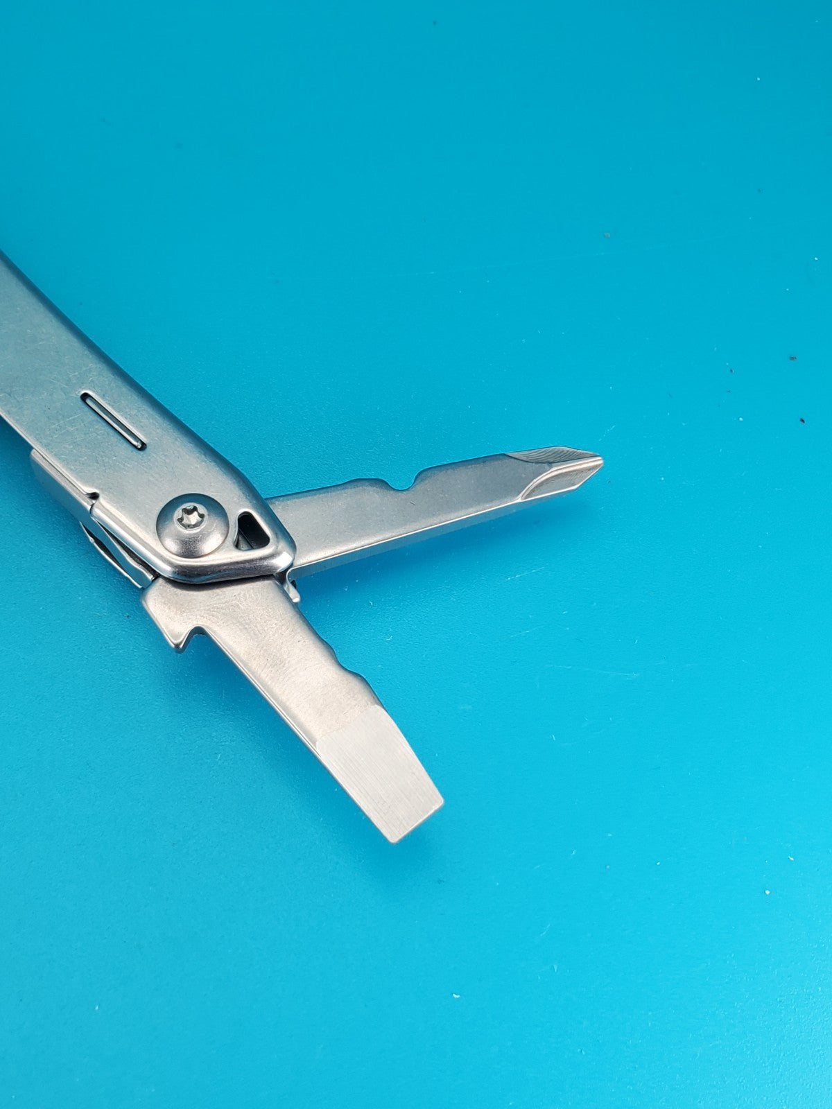 Leatherman Sidekick Multi-Tool, Knife, Pliers, Saw, Stainless! With Sheath!