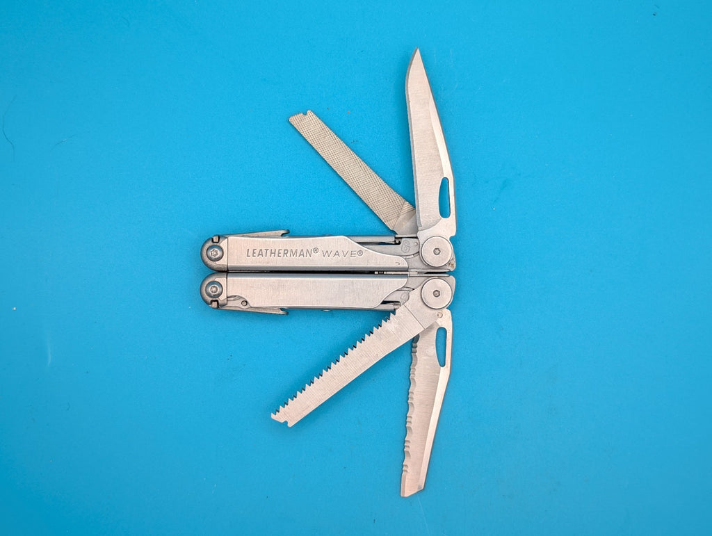 Leatherman Wave Multi Tool! Stainless! Retired! Free Shipping!