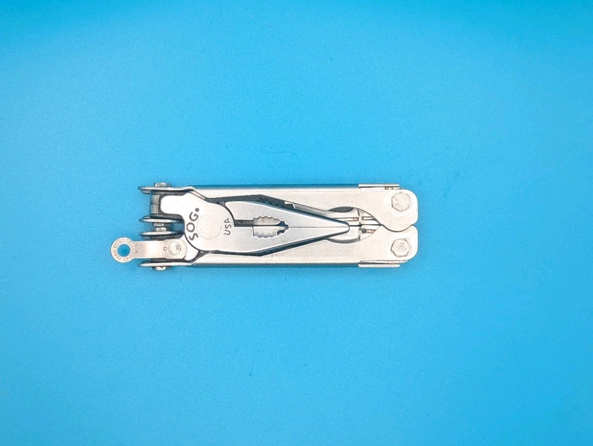 SOG USA PARATOOL Multi-Tool!