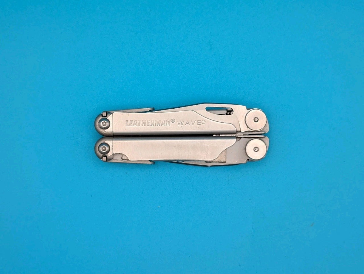 Leatherman Wave Multi Tool! Stainless! Retired! Free Shipping! EXCELLENT!