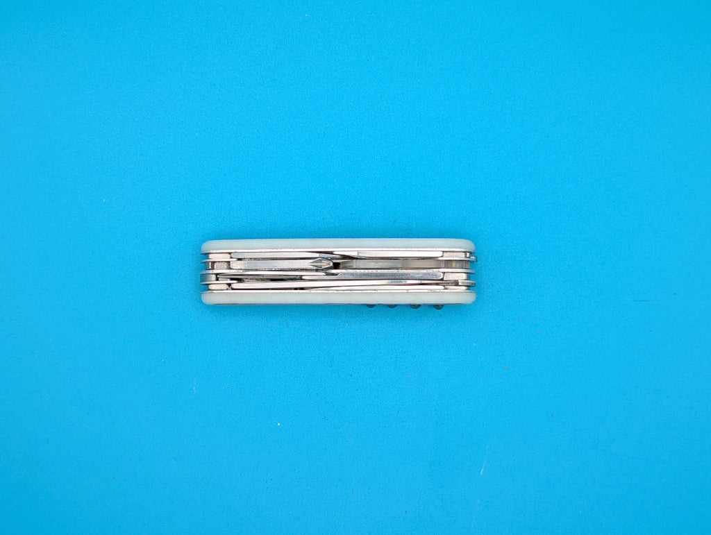 VICTORINOX EXPLORER GLOW IN THE DARK SWISS ARMY KNIFE MULTI TOOL!