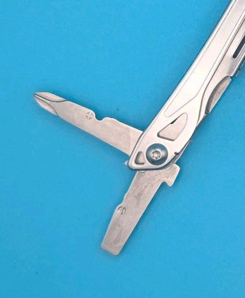 Leatherman Sidekick Multi-Tool, Knife, Pliers, Saw, Stainless!