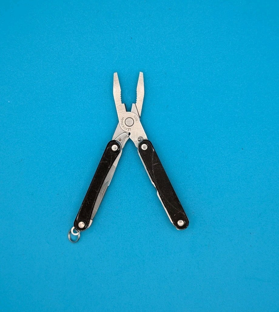 Leatherman SQUIRT PS4 Multi-Tool With Pliers Scissors Knife BLACK!