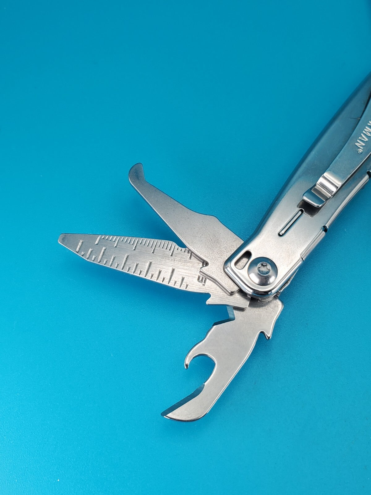LEATHERMAN WINGMAN MULTI-TOOL! FAST SHIPPING!