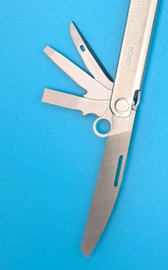 LEATHERMAN Bond Multitool, Stainless Steel Everyday Tool! WITH SHEATH!
