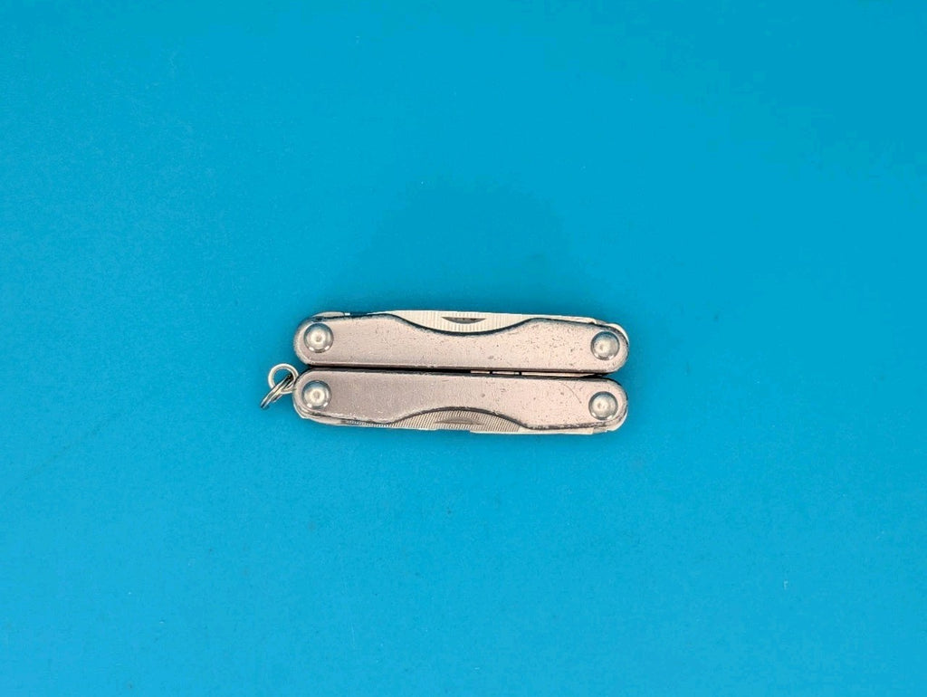 Leatherman Squirt P4 Multi-Tool, Key Ring, Retired, GRAY!