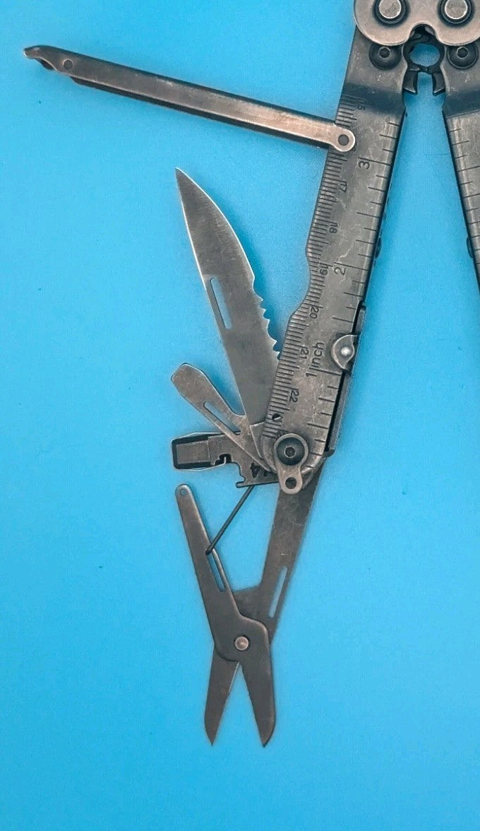 SOG PowerLock Multi Tool! Black!