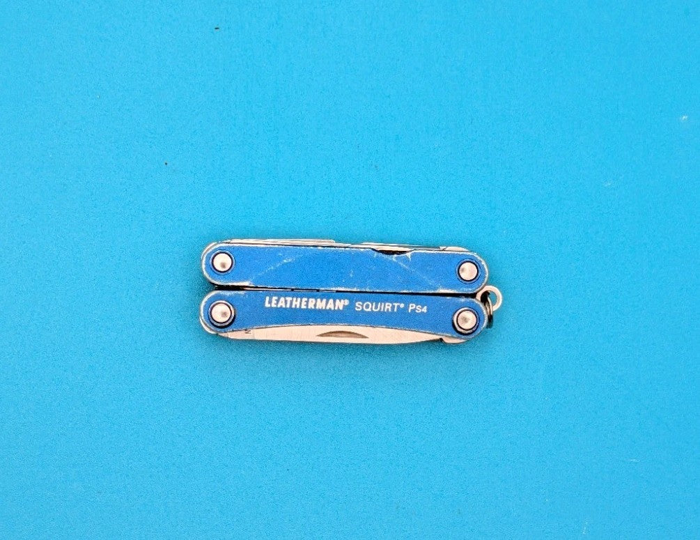 Leatherman SQUIRT PS4 Multi-Tool With Pliers Scissors Knife BLUE!
