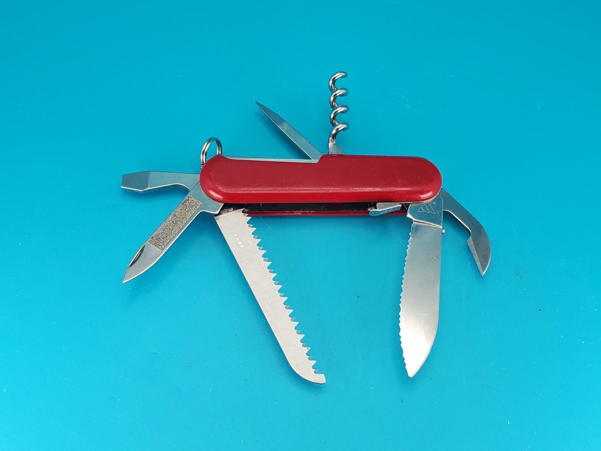 Wenger Alpine Backpacker Swiss Army Knife Multi Tool! With Serrated Blade!