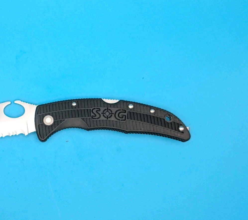 Sog Sogzilla Combo Edge Single Blade EDC Lockback Knife! Black!