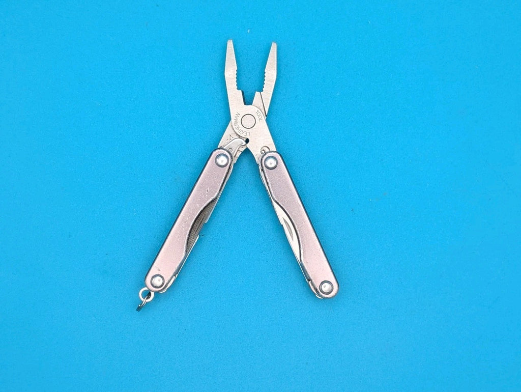 Leatherman Squirt P4 Multi-Tool, Key Ring, Retired, GRAY!