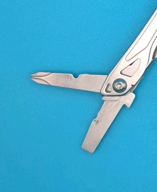 Leatherman Sidekick Multi-Tool, Knife, Pliers, Saw, Stainless!