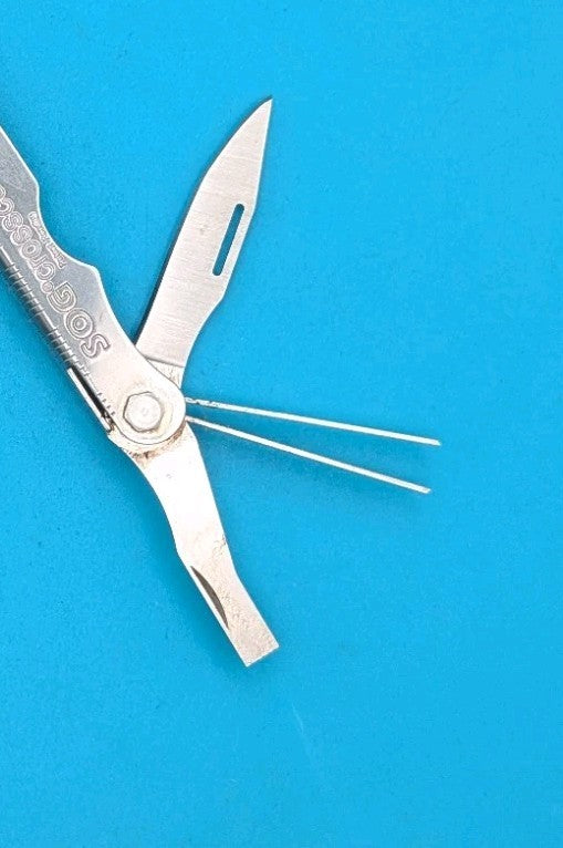 SOG Crosscut Multitool Knife!
