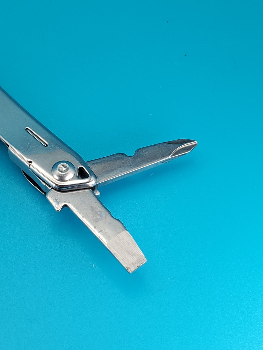 LEATHERMAN WINGMAN MULTI-TOOL! FAST SHIPPING!