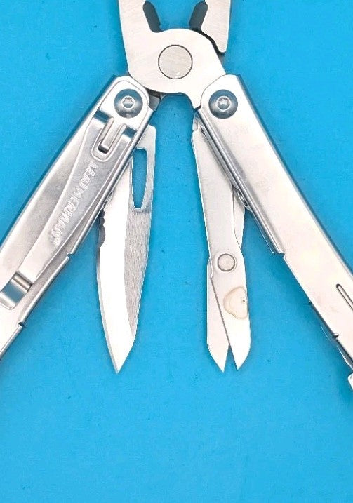 LEATHERMAN WINGMAN MULTI-TOOL! FAST SHIPPING!