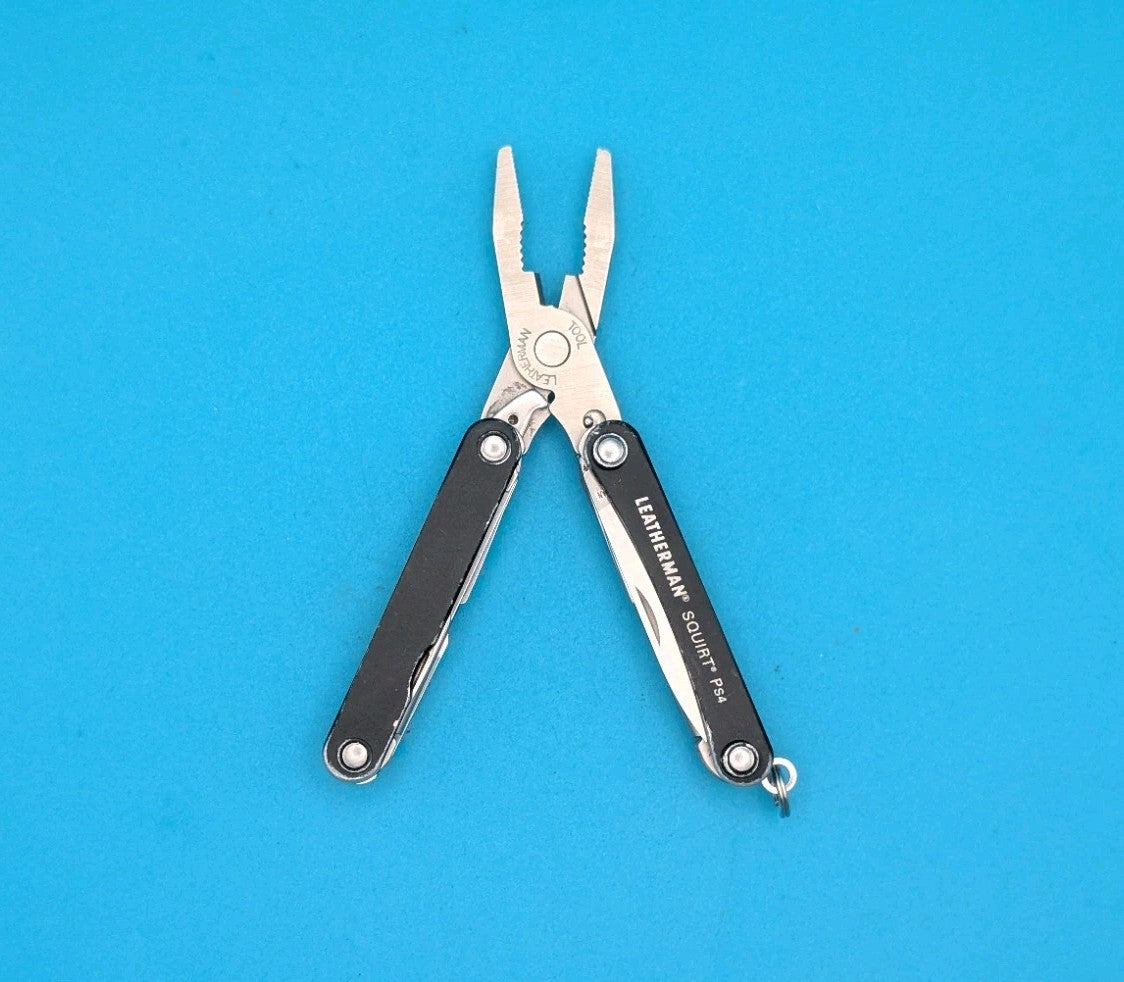Leatherman SQUIRT PS4 Multi-Tool! BLACK! *broken scissors spring*