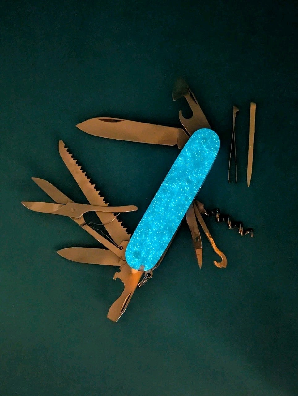 Custom Victorinox Huntsman Firefly Blue Glow in the Dark Swiss Army Knife! 91mm