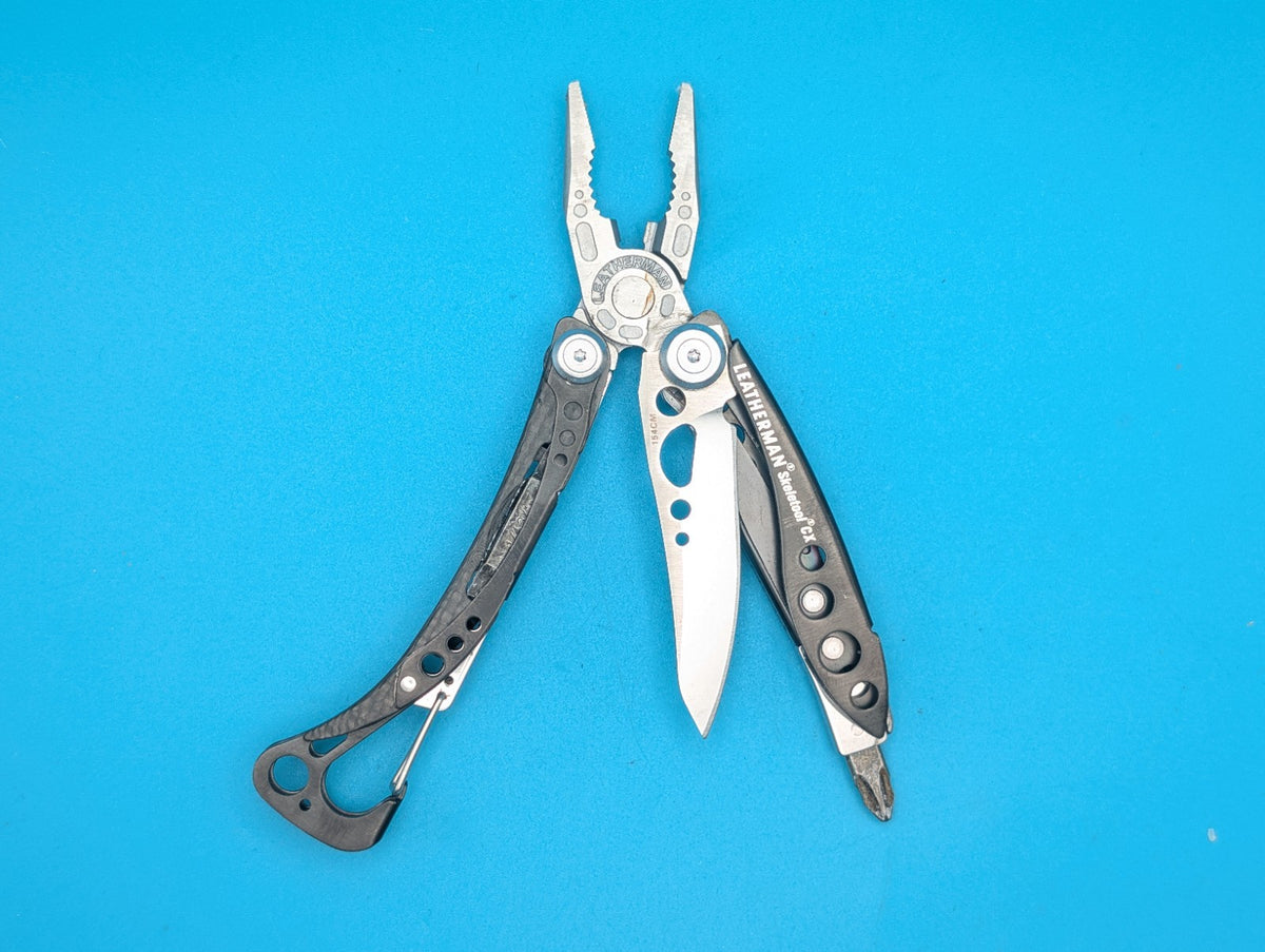 Leatherman Skeletool CX Multitool Plain Edge Knife!