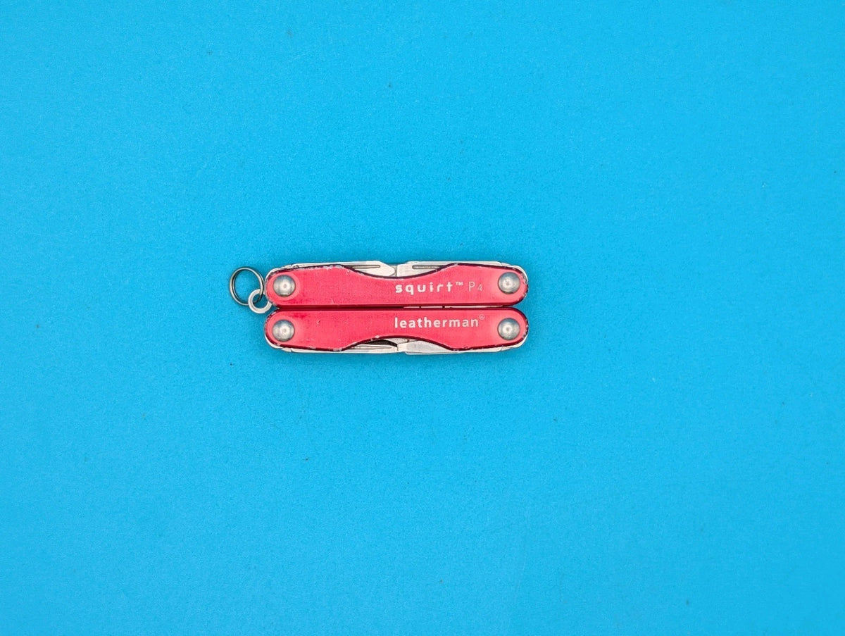 Leatherman Squirt P4 Multi-Tool, Key Ring, Retired, RED!