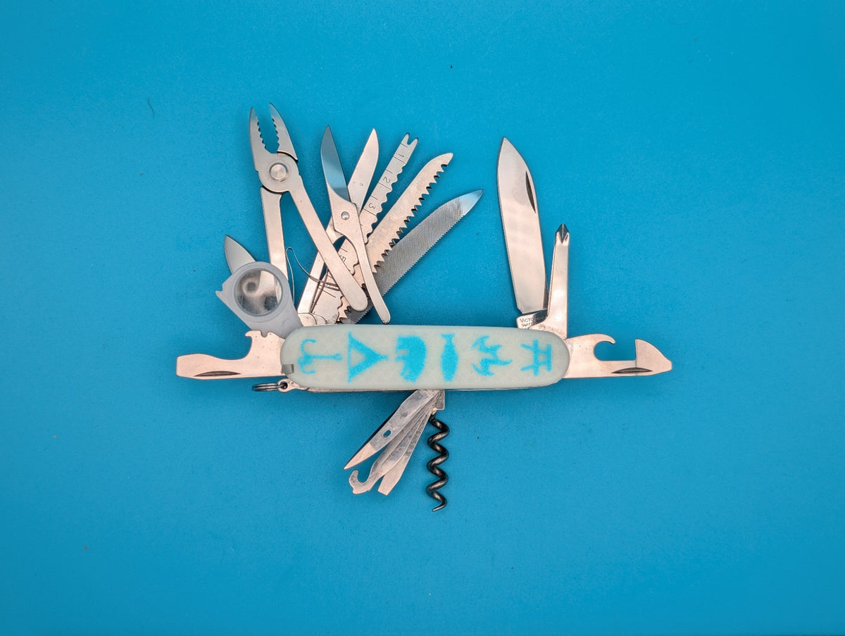 Custom Victorinox SwissChamp Glow in the Dark Knife Multi-Tool! *GREAT OUTDOORS*