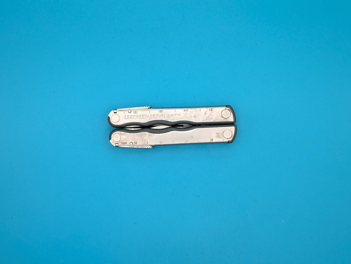Leatherman Blast Multi-Tool, Missing Small Eyelgass Screwdriver